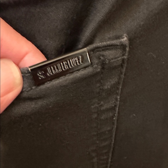 “Jennifer Lopez” Black Straight Leg Stretch Denim Jeans - Picture 4 of 5